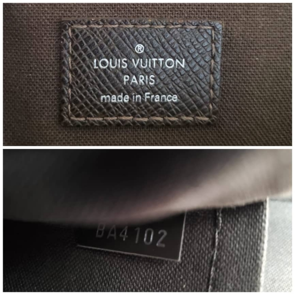 Authentic LOUIS VUITTON Grizzli Taiga Leather Andrei Messenger Bag - Picture 2 of 10